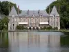 Château de Courances - Facade of the château reflecting in the waters of the Miroir (Mirror)