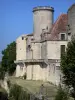 Château de Duras - Tower and facade of the château