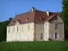 Château de Longpra - Facade of the château; in the town of Saint-Geoire-en-Valdaine