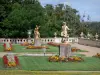 Château de Valençay - Statues, pond and flowerbeds of the Duchess garden