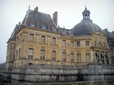 Château de Vaux-le-Vicomte - 45 quality high-definition images