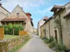 Châteauneuf - Callejón bordeado de casas de piedra