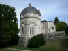 Châteauneuf-sur-Loire - Rotonde du château, arbres et allées du parc
