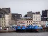 Cherbourg-Octeville - Navires amarrés (port), maisons et bâtiments de la ville