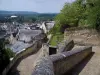 Chinon - Las casas en el casco antiguo y la subida al castillo