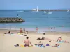 Ciboure - Sandy beach of the resort and its holidaymakers with a view of the Atlantic Ocean and the boats coming back and forth