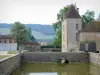 Commarin castle - Castle moat