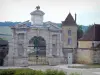 Commarin castle - Communal entrance portal