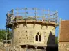 Construcción medieval de Guédelon - Torre de la capilla en construcción