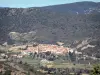 Corbières - Vista del pueblo de Cucugnan