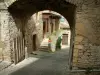 Cordes-sur-Ciel - Puerta fortificada de las casas fortificadas y albigenses