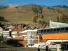 Courchevel - Telesilla (remonte), casas rurales, casas y zona de esquí de Ski Resort (deportes de invierno)