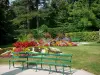 Coutances - Botanical garden: benches, lawn, flowerbeds, flowers, hedges and trees
