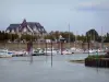 Le Crotoy - Bay of Somme: marina with its sailboats, residences, houses and trees