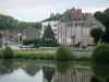 Decize - Las fachadas de la ciudad y el río Loira