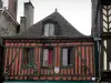 Dol-de-Bretagne - Old half-timbered house 