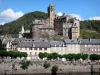 Estaing - Estaing castle overlooking the houses of the medieval town and River Lot