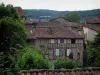 Figeac - Los árboles y las casas del casco antiguo, en Quercy