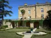 Fumel - Fumel castillo de vivienda del Ayuntamiento y jardín a la francesa