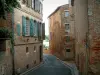 Gaillac - Narrow street in the old town with its brick-built houses