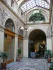 Galerie Vivienne - Mosaïques, verrière, décors muraux et librairie du passage couvert