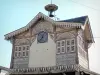 Gontaud-de-Nogaret - Clock of the covered market hall