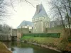 Goulaine castle - Castle, trees and moats