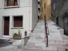 Guillestre - Escalera bordeadas de casas