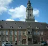 Hesdin - Town hall with belfry and bretesse with sculptures