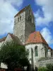 Iglesia de Arcis-le-Ponsart - Aldea de la Iglesia, las nubes en el cielo azul
