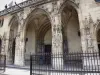 Iglesia Saint-Germain-l'Auxerrois - Porche de cinco bahía gótico tardío