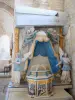 Iglesia de Til-Châtel - Interior de la iglesia de Saint-Florent: relicario de Saint Honoré en madera pintada