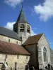Iglesia de Villevenard - Iglesia de estilo alpino de St. románica, con su torre octogonal