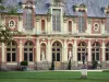 Jardines del castillo de Fontainebleau - Diana jardín y fachada del palacio de Fontainebleau