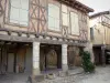 Labastide-d'Armagnac - Casas de madera a la villa medieval
