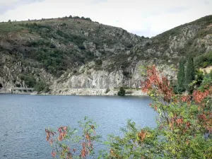 Le lac de Villefort - Guide Tourisme & Vacances