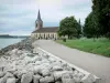 Lago de Der-Chantecoq - Iglesia de la península de Champaubert y caminar a lo largo del cuerpo de agua (lago artificial)
