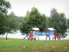 Lago de Neuvic - Parque infantil para los niños en el lago