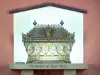 Lalouvesc - Intérieur de la basilique Saint-Régis : reliquaire renfermant les ossements de saint Régis