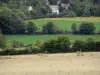 Landschappen van Val-d'Oise - Regionaal Natuurpark Vexin Français: velden, weiden, bomen en huizen