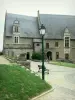 Laval - Promenade in the flowery courtyard of the old castle