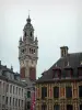 Lille - Vieille Bourse rechts, und Glockenturm der Industrie- und Handelskammer