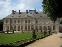 Limoges - Tourism & Holiday Guide