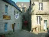 Locronan - Stone houses and paved ground