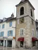 Lons-le-Saunier - Torre del campanario y la torre del reloj