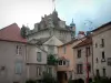 Luxeuil-les-Bains - Visita de concejales con vistas a las casas de la ciudad balneario