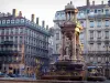 Lyon - Peninsula: los edificios y la fuente de la Place des Jacobins