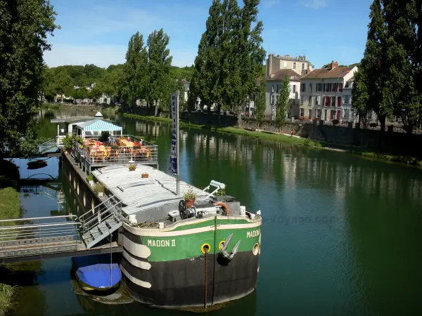 Melun - Tourism & Holiday Guide