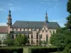 Molsheim - Igreja jesuíta e árvores