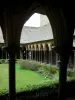 Mont-Saint-Michel - Inside of the Benedictine abbey: Merveille: small columns of the cloister